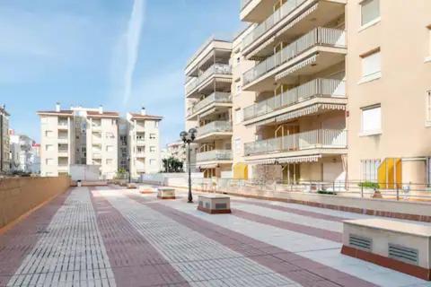 Apartamento Sea Front Apart. 2 Pools / 1ª Linea. 2 Piscinas Segur de Calafell Exterior foto