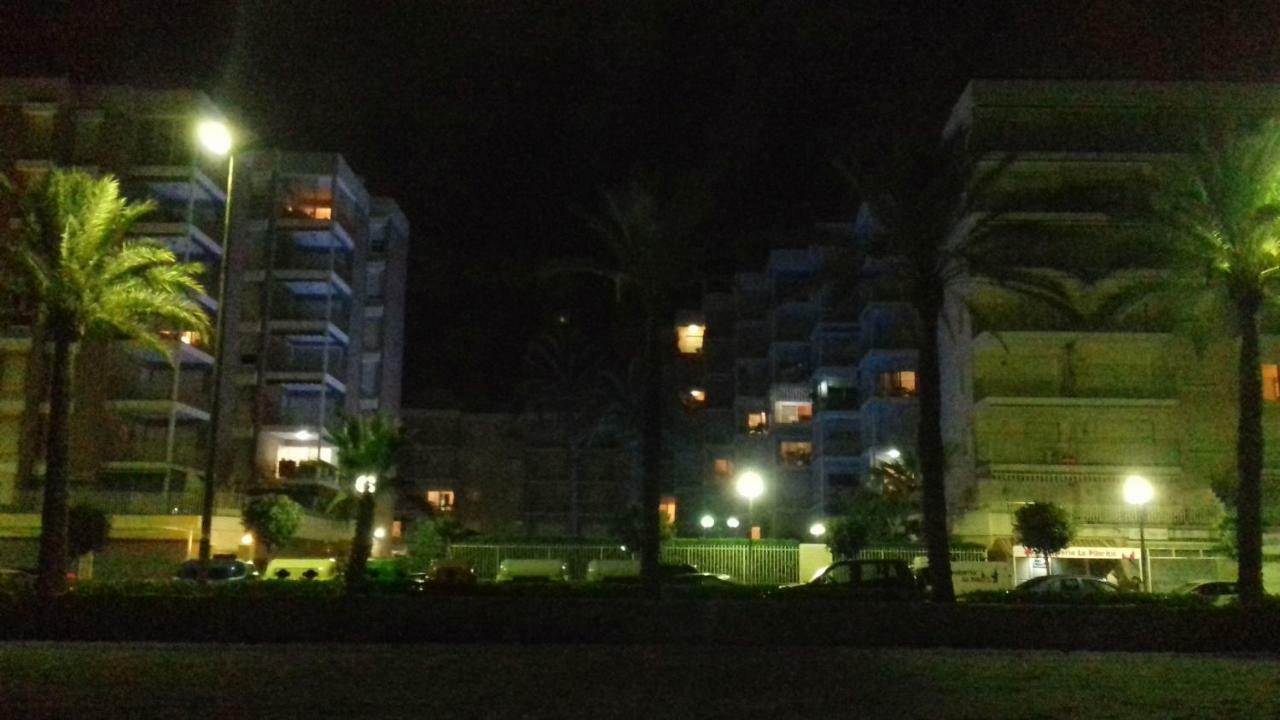 Apartamento Sea Front Apart. 2 Pools / 1ª Linea. 2 Piscinas Segur de Calafell Exterior foto